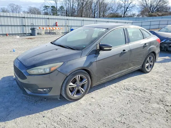 1FADP3FE9HL269504 2017 FORD FOCUS - Image 1