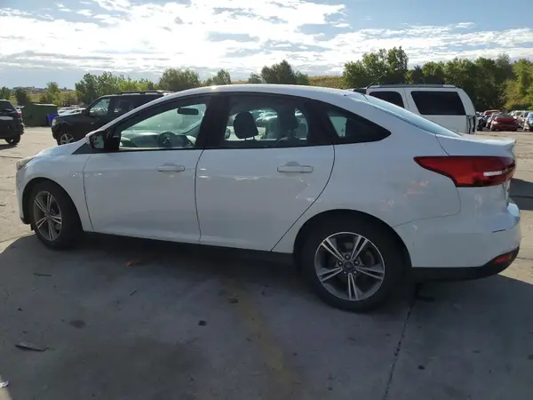 1FADP3FE9HL295813 2017 FORD FOCUS - Image 2