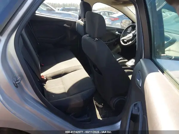 1FADP3FE9HL305403 2017 FORD FOCUS - Image 8