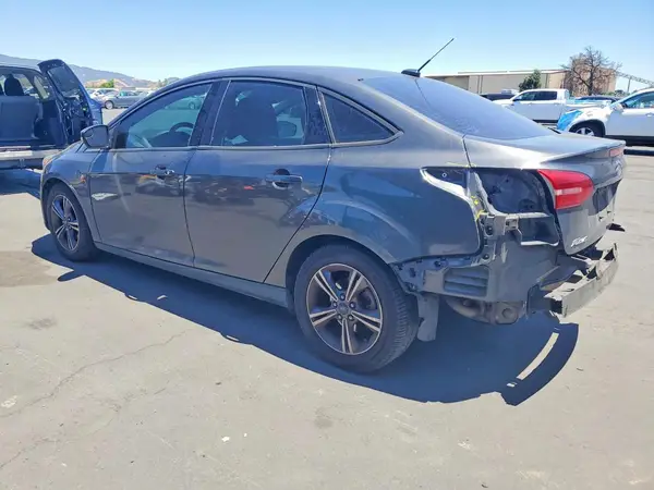1FADP3FE9HL308673 2017 FORD FOCUS - Image 2