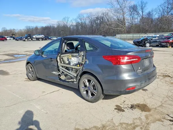 1FADP3FE9JL221782 2018 FORD FOCUS - Image 2