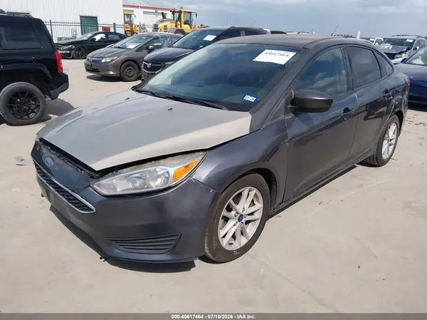 1FADP3FE9JL233267 2018 FORD FOCUS - Image 2
