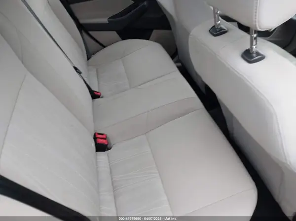 1FADP3FE9JL275194 2018 FORD FOCUS - Image 8