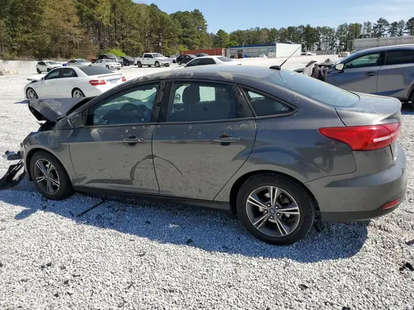 1FADP3FE9JL278340 2018 FORD FOCUS - Image 2