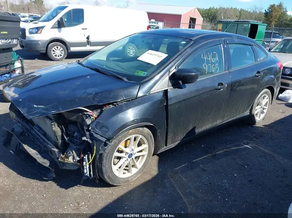 1FADP3FE9JL286440 2018 FORD FOCUS - Image 2