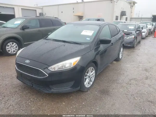 1FADP3FE9JL311465 2018 FORD FOCUS - Image 2