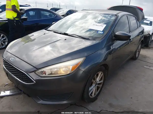 1FADP3FE9JL311675 2018 FORD FOCUS - Image 2