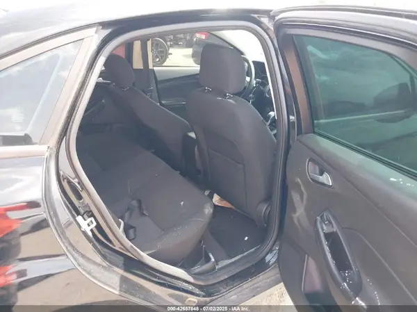 1FADP3FEXGL302301 2016 FORD FOCUS - Image 8
