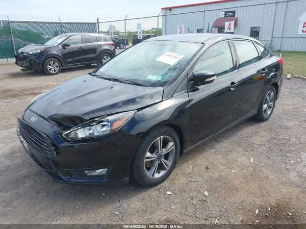 1FADP3FEXHL233773 2017 FORD FOCUS - Image 2