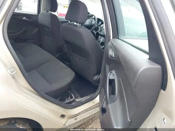 1FADP3FEXHL256034 2017 FORD FOCUS - Image 8