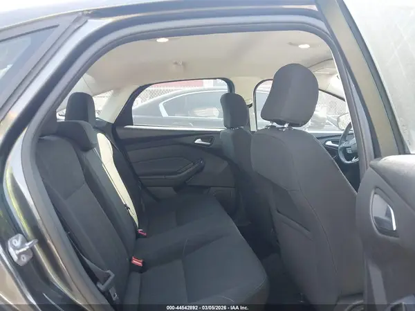 1FADP3FEXHL266207 2017 FORD FOCUS - Image 8