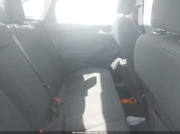 1FADP3FEXHL285064 2017 FORD FOCUS - Image 8