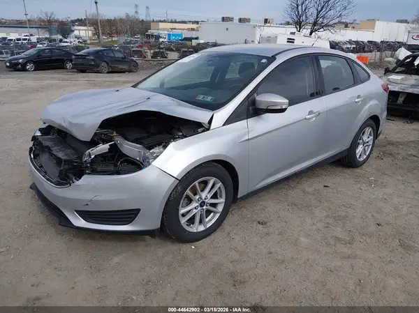 1FADP3FEXJL200486 2018 FORD FOCUS - Image 2
