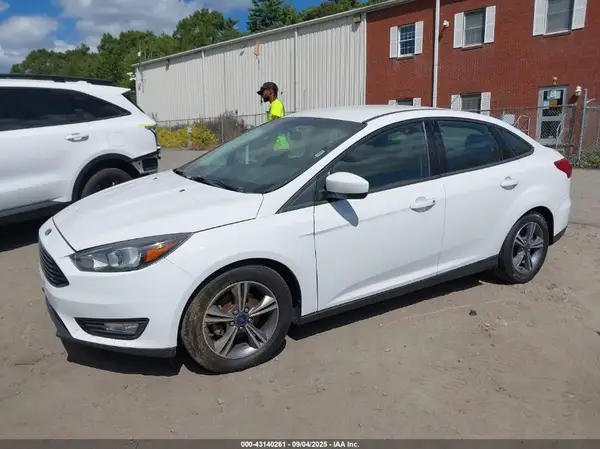 1FADP3FEXJL202948 2018 FORD FOCUS - Image 2