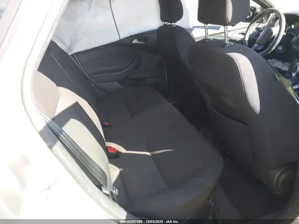 1FADP3FEXJL210077 2018 FORD FOCUS - Image 8