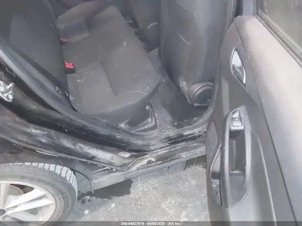 1FADP3FEXJL215232 2018 FORD FOCUS - Image 8