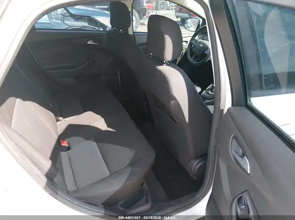 1FADP3FEXJL228319 2018 FORD FOCUS - Image 8