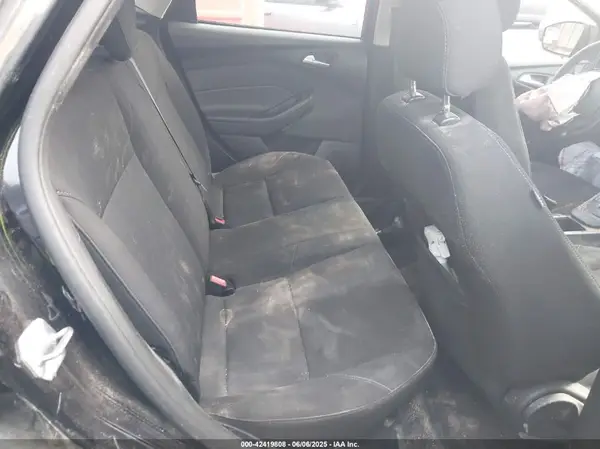 1FADP3FEXJL229664 2018 FORD FOCUS - Image 8