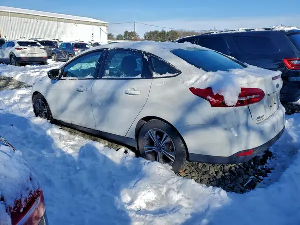 1FADP3FEXJL232077 2018 FORD FOCUS - Image 2