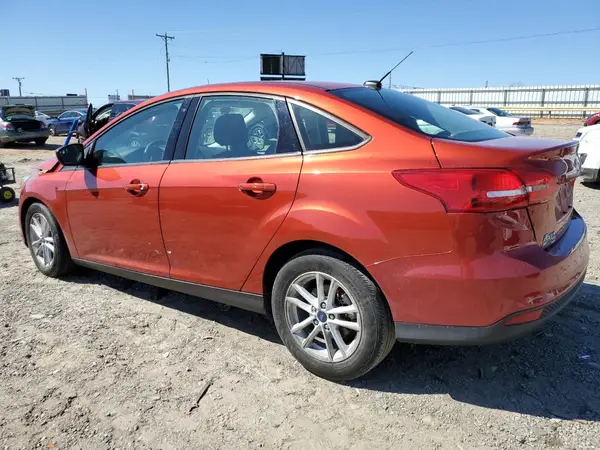 1FADP3FEXJL255925 2018 FORD FOCUS - Image 2