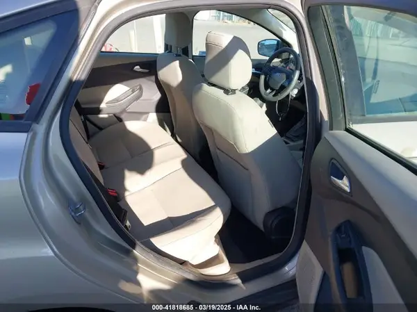 1FADP3FEXJL270103 2018 FORD FOCUS - Image 8