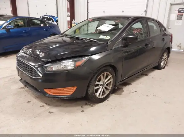 1FADP3FEXJL276466 2018 FORD FOCUS - Image 2