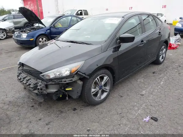 1FADP3FEXJL283059 2018 FORD FOCUS - Image 2