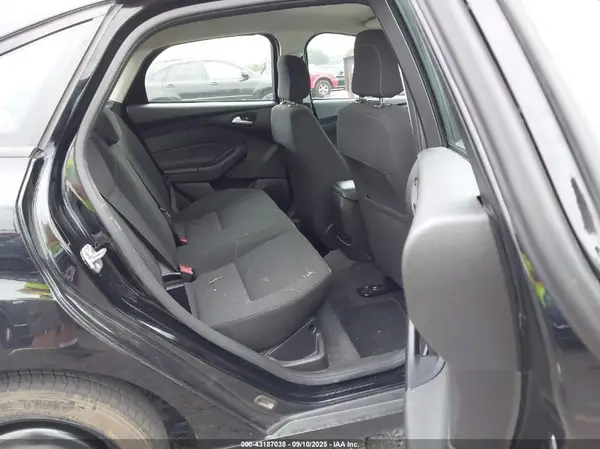 1FADP3FEXJL283059 2018 FORD FOCUS - Image 8