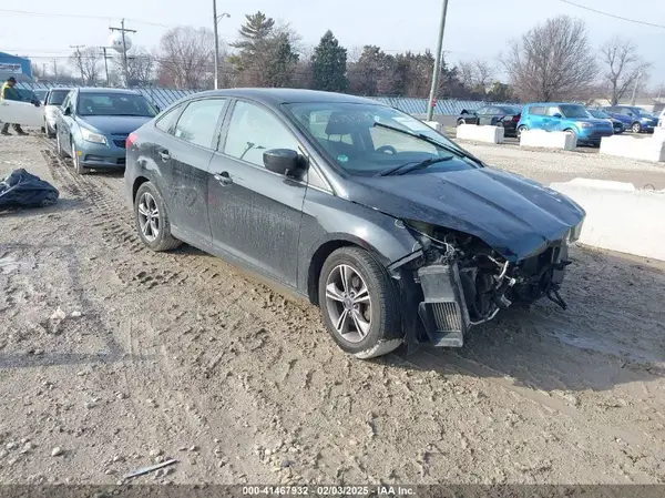 1FADP3FEXJL300569 2018 FORD FOCUS - Image 1
