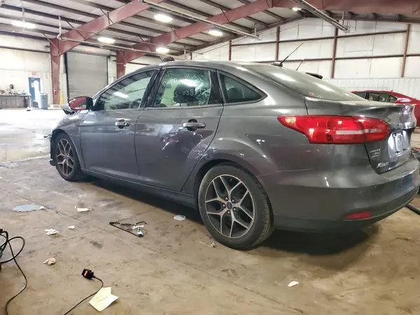 1FADP3H20HL228469 2017 FORD FOCUS - Image 2