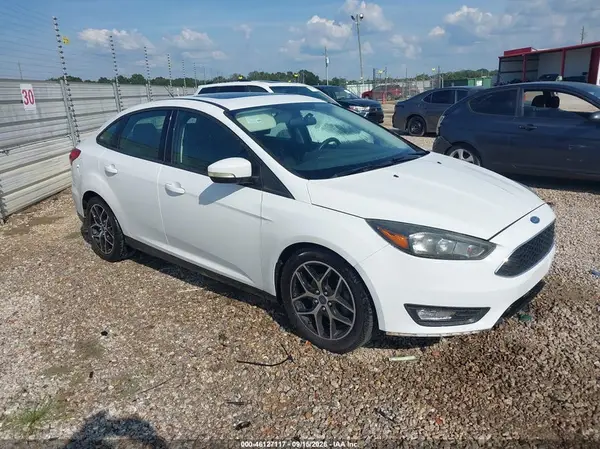 1FADP3H20HL256367 2017 FORD FOCUS - Image 1