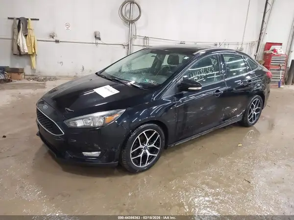 1FADP3H20HL270303 2017 FORD FOCUS - Image 2