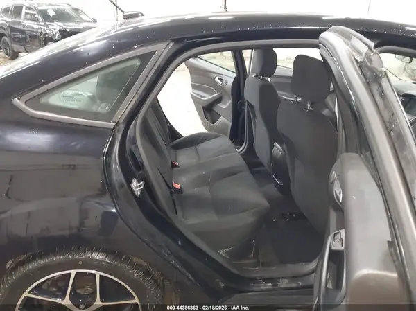 1FADP3H20HL270303 2017 FORD FOCUS - Image 8
