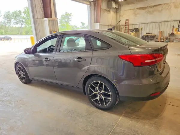 1FADP3H20HL287098 2017 FORD FOCUS - Image 2
