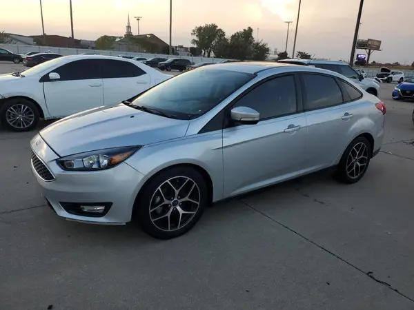 1FADP3H20HL328748 2017 FORD FOCUS - Image 1