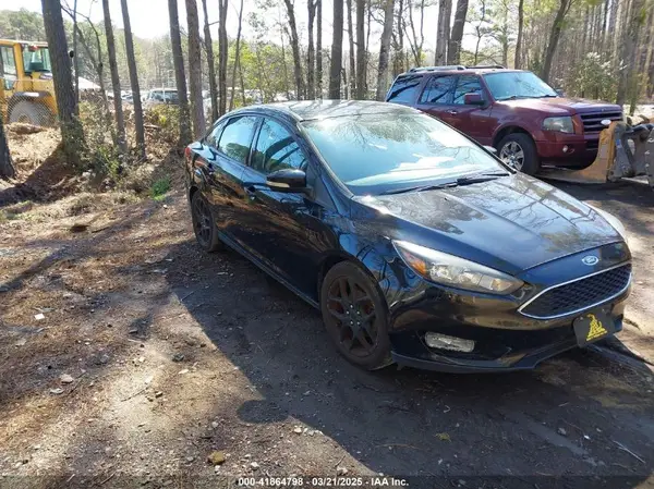 1FADP3H20HL331570 2017 FORD FOCUS - Image 1