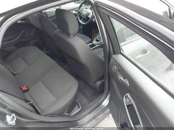 1FADP3H20JL200919 2018 FORD FOCUS - Image 8