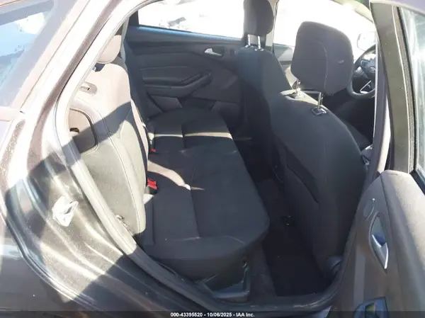 1FADP3H20JL260537 2018 FORD FOCUS - Image 8