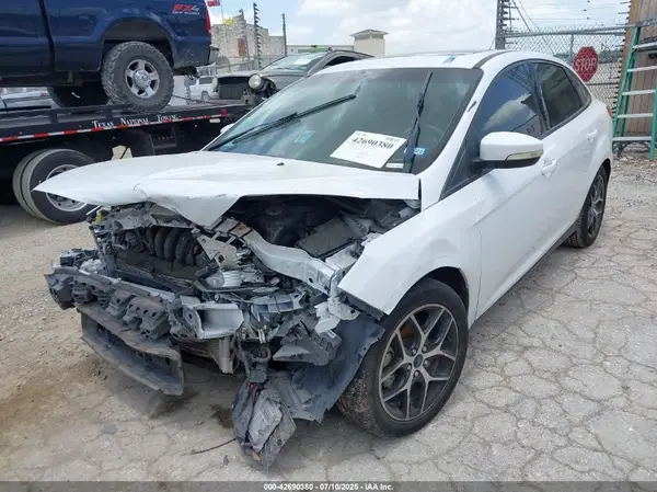 1FADP3H20JL269206 2018 FORD FOCUS - Image 2