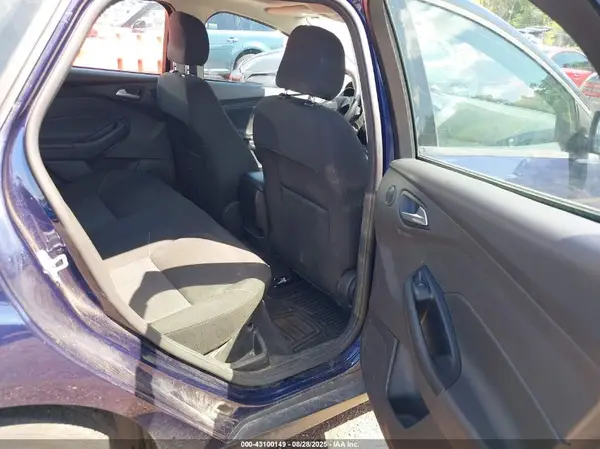 1FADP3H21HL213267 2017 FORD FOCUS - Image 8