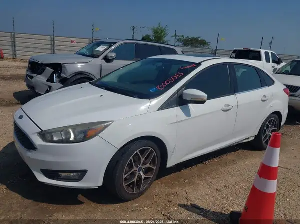 1FADP3H21HL238749 2017 FORD FOCUS - Image 2