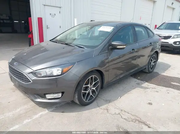 1FADP3H21HL256927 2017 FORD FOCUS - Image 2