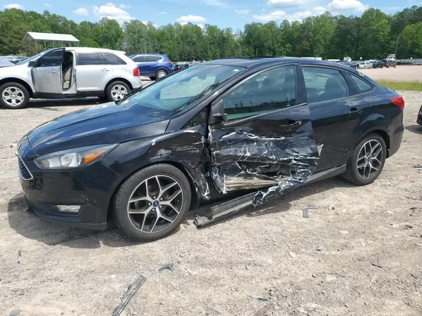 1FADP3H21HL272142 2017 FORD FOCUS - Image 1