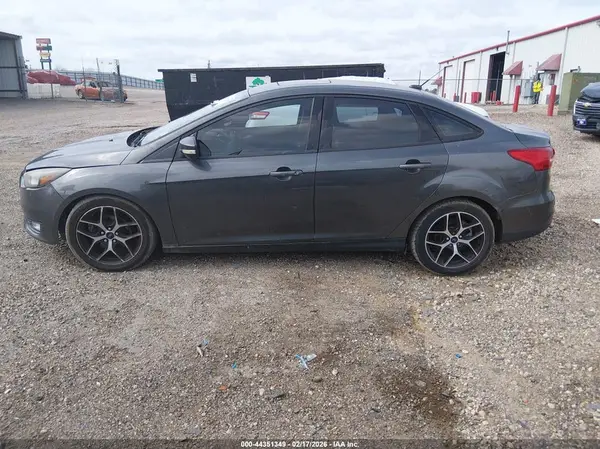 1FADP3H21HL274456 2017 FORD FOCUS - Image 2