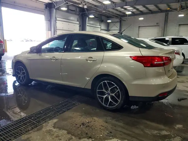 1FADP3H21HL290401 2017 FORD FOCUS - Image 2
