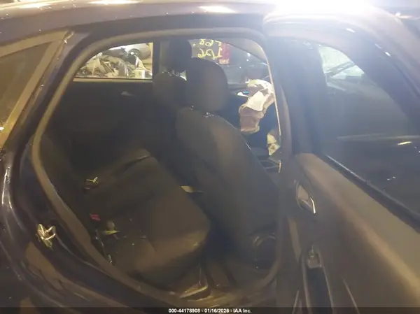 1FADP3H21HL302871 2017 FORD FOCUS - Image 8