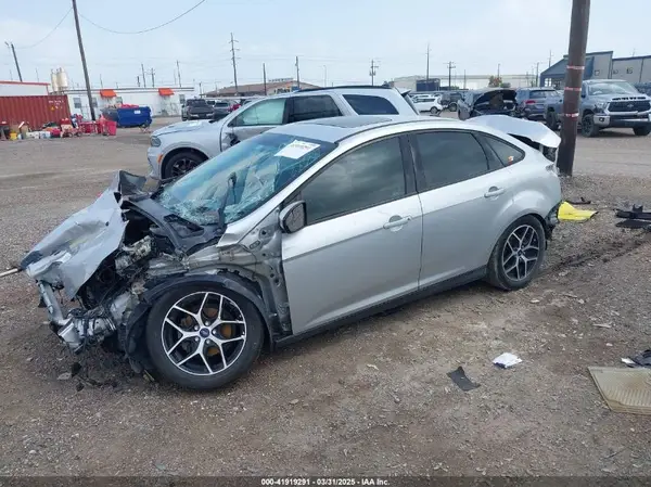 1FADP3H21HL332713 2017 FORD FOCUS - Image 2