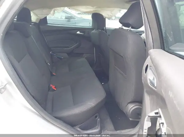 1FADP3H21HL332713 2017 FORD FOCUS - Image 8