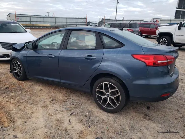1FADP3H21JL215185 2018 FORD FOCUS - Image 2