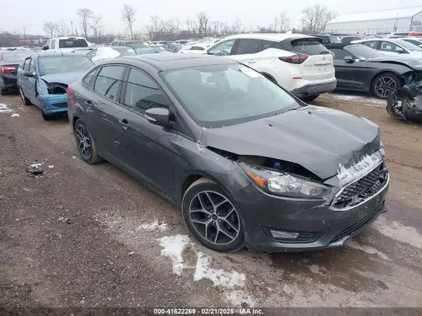 1FADP3H21JL221889 2018 FORD FOCUS - Image 1